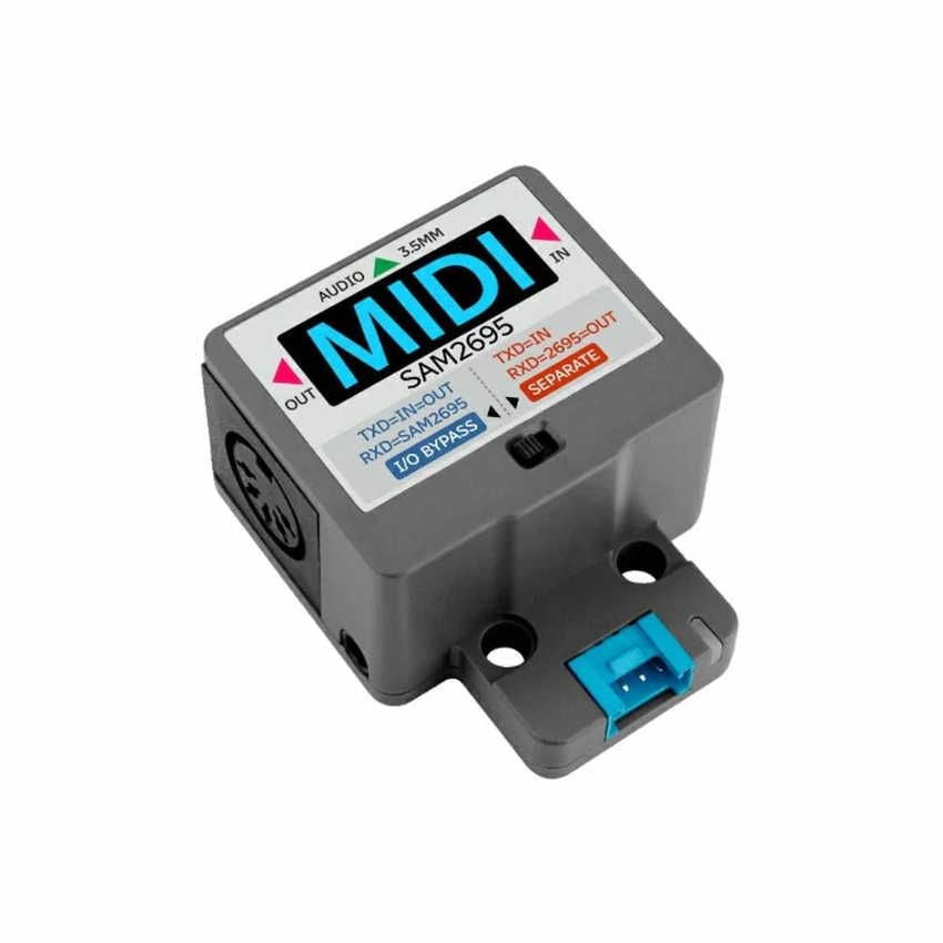 MIDI-modul SAM2695 i skrå vinkel med MIDI-kontakt og blå tilkobling