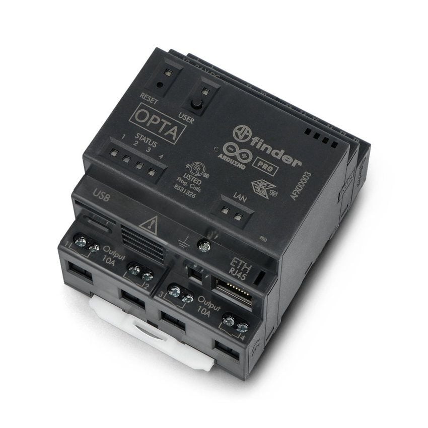 Arduino Opta Lite mikro-PLC med synlige USB-, Ethernet- og utgangstilkoblinger
