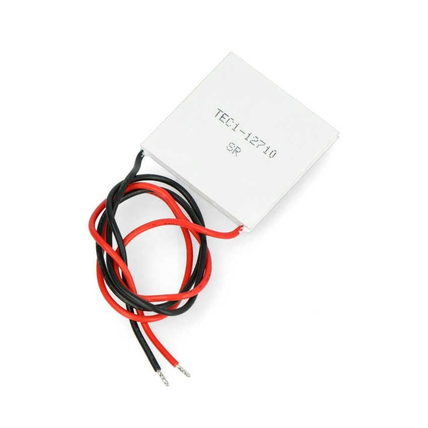 Peltier-element med røde og svarte ledninger og synlig TEC1-12710-merking