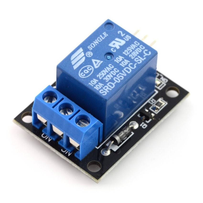 Relémodul med blått relé, skrueklemmer og synlige komponenter på kretskortet