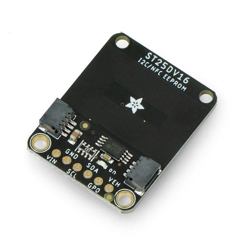 Adafruit RFID-modul med EEPROM og I2C-kontakter, vist i vinkel