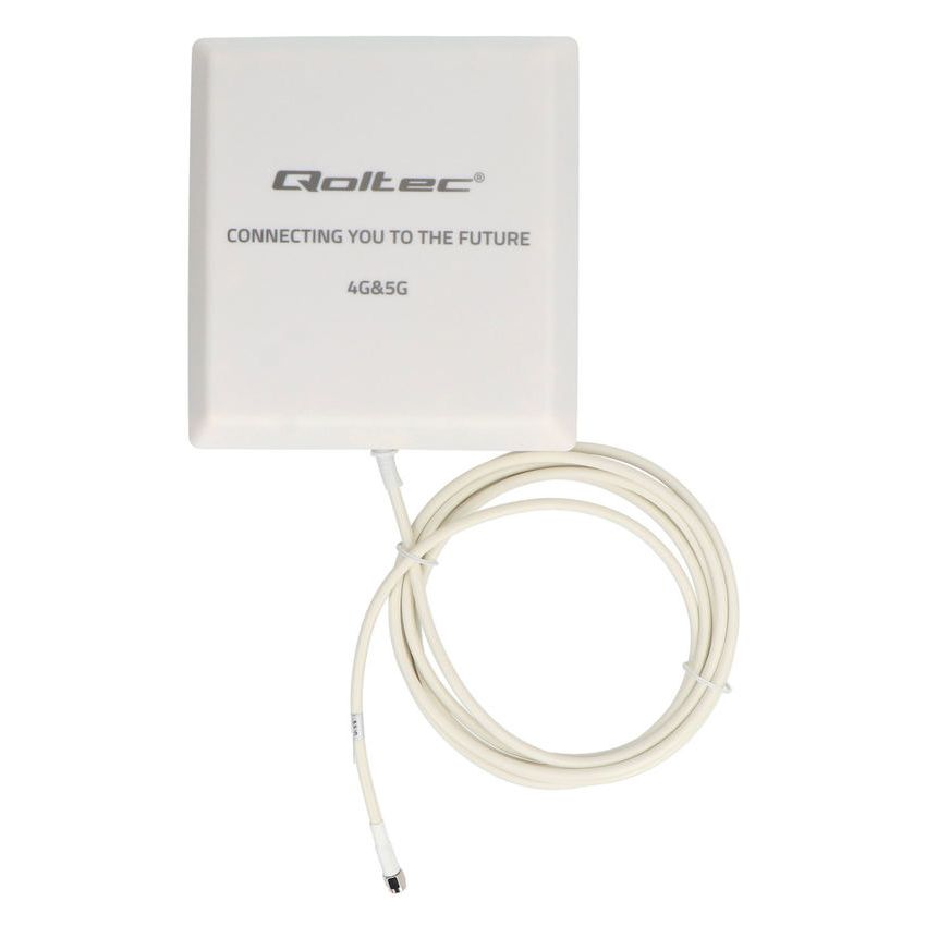 Qoltec utendørsantenne for 4G og 5G LTE vist forfra med tilkoblet kabel