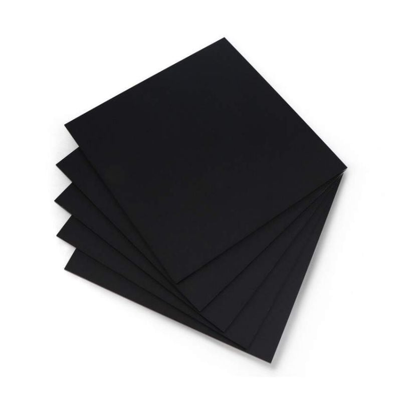 Mattsvart plexiglassplate 200x200 mm, 3 mm tykkelse, 5 stk