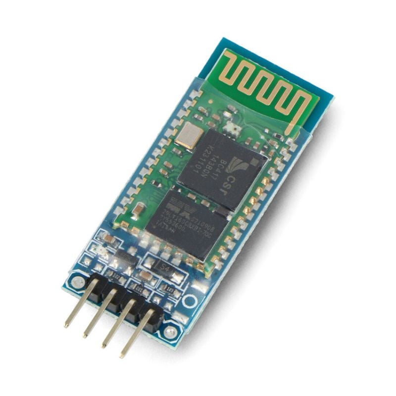 Bluetooth-modul HC-05 med synlig kretskort, antennespor og fire pinner