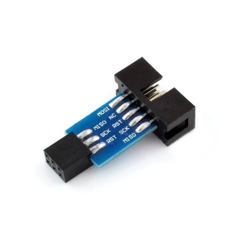 Passiv ISP-adapter med bl&aring;tt kretskort og 6- og 10-pinners kontakter