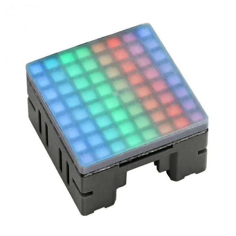 RGB LED-matrise 8x8 med lysende flerfargede piksler i kapsling