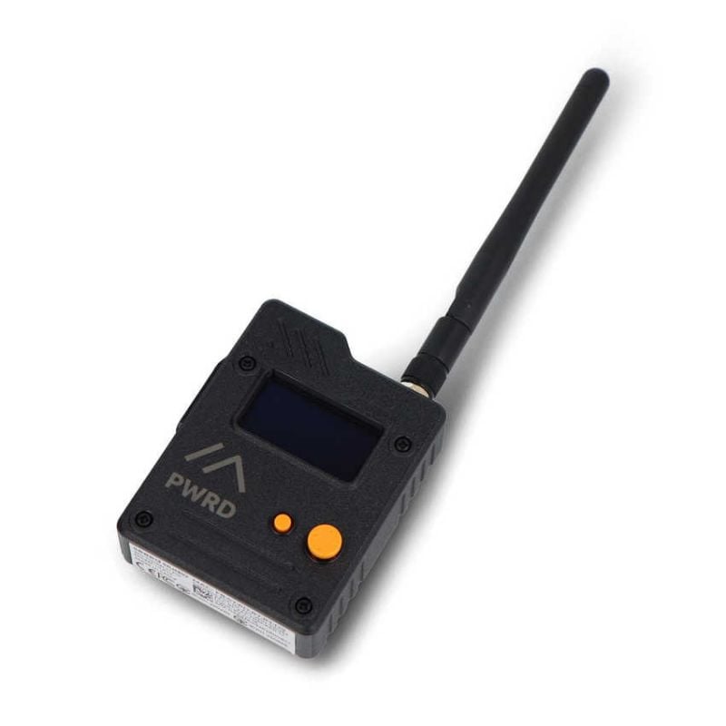 Wio Tracker L1 Pro med antenne, skjerm og to oransje knapper