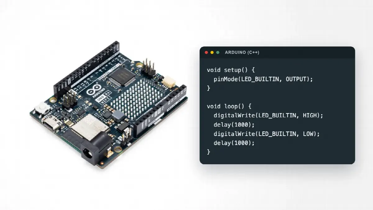 Arduino Uno R4 WiFi ved siden av en Arduino-skisse som får den innebygde LED-en til å blinke med digitalWrite og delay