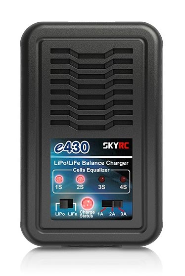 SkyRC E430 lader for Li-Pol og Li-Fe batterier.