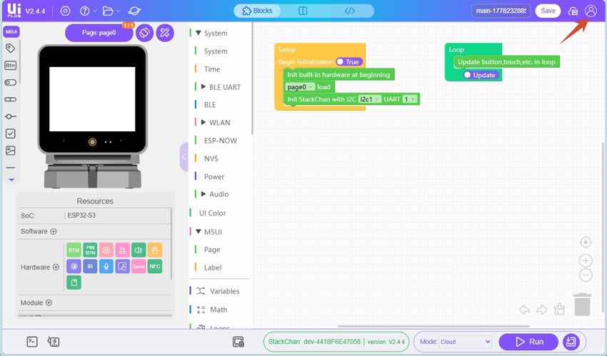 Interaktiv AI-robot for skrivebordet, lek og programmering