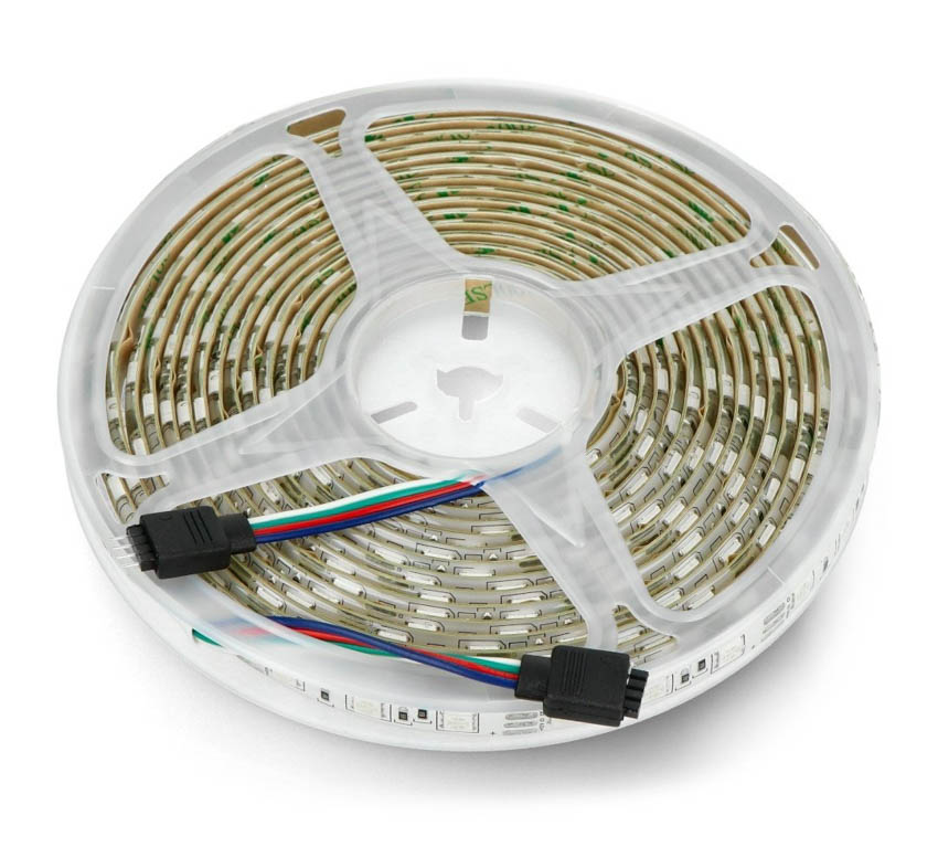 RGB LED-stripe drevet av en spenning på 12 V med selvklebende tape.