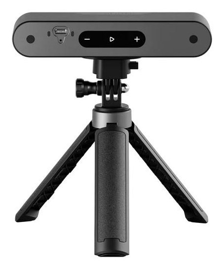 Baksiden av Revopoint POP 3 Plus med USB-tilkobling og betjeningsknapper