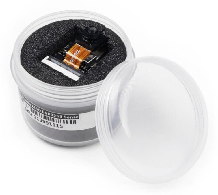 ESP32-S3-utviklingskort med OV3660-kamera i beskyttende plastbeholder