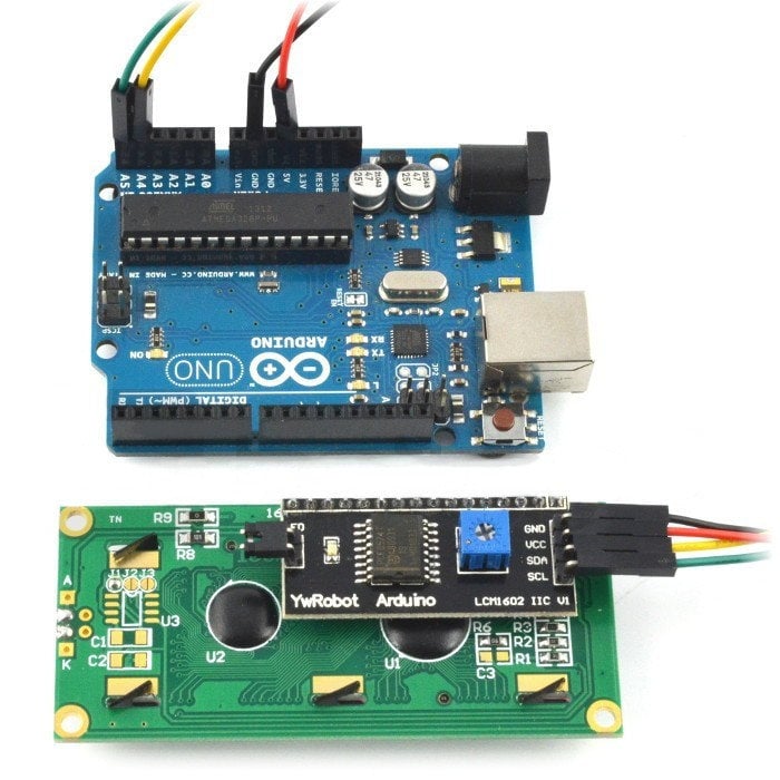 HD44780 LCD-skjerm med I2C-adapter koblet til et Arduino-kort