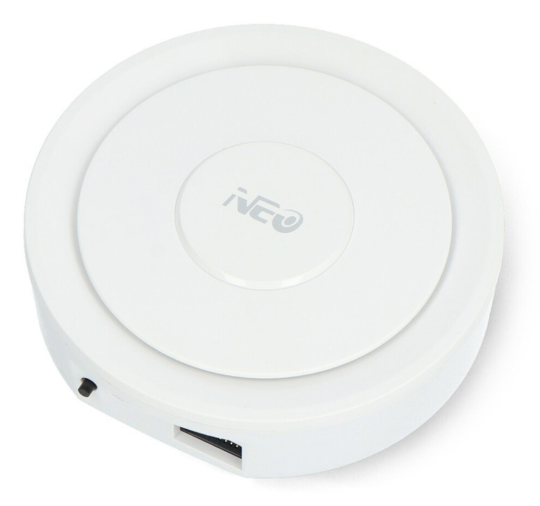 Hvit ZigBee-gateway med Ethernet-port og microUSB-tilkobling