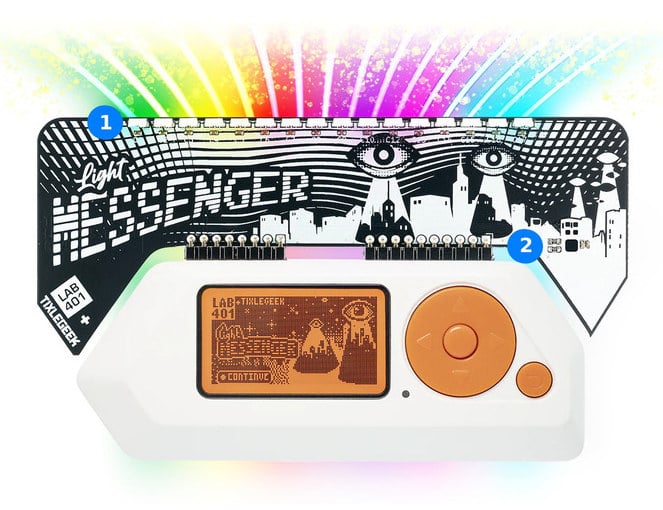 Light Messenger montert på Flipper Zero med fargerike RGB-LED-er
