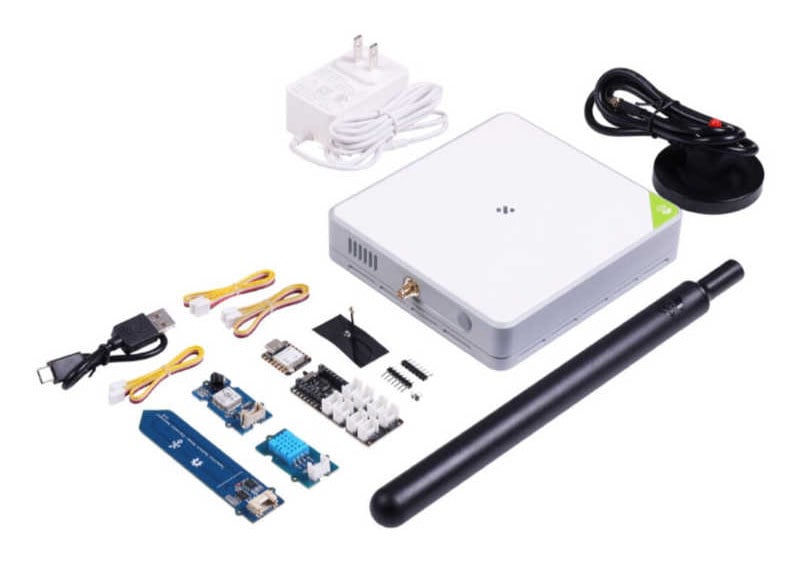 LoRaWAN-startsett med gateway, antenne, strømforsyning og ESP32-S3-kort