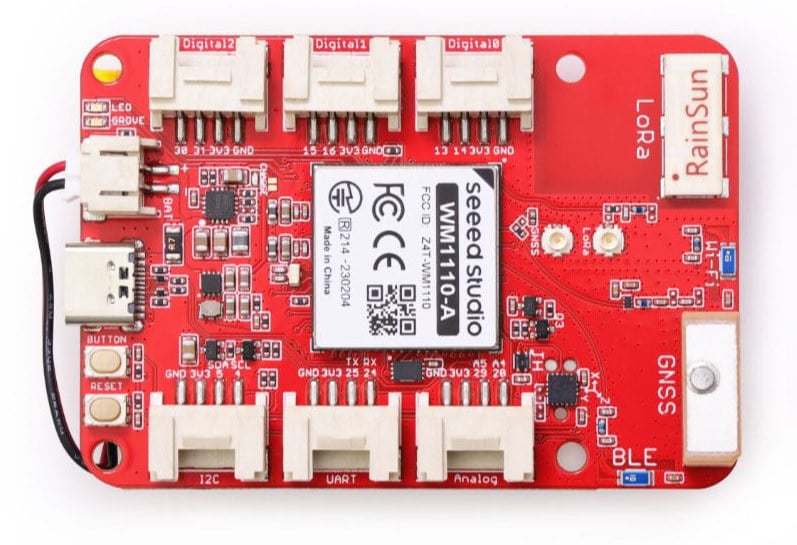Meshtastic-utviklingskort med merkede digitale porter, UART, I2C og analoginngang