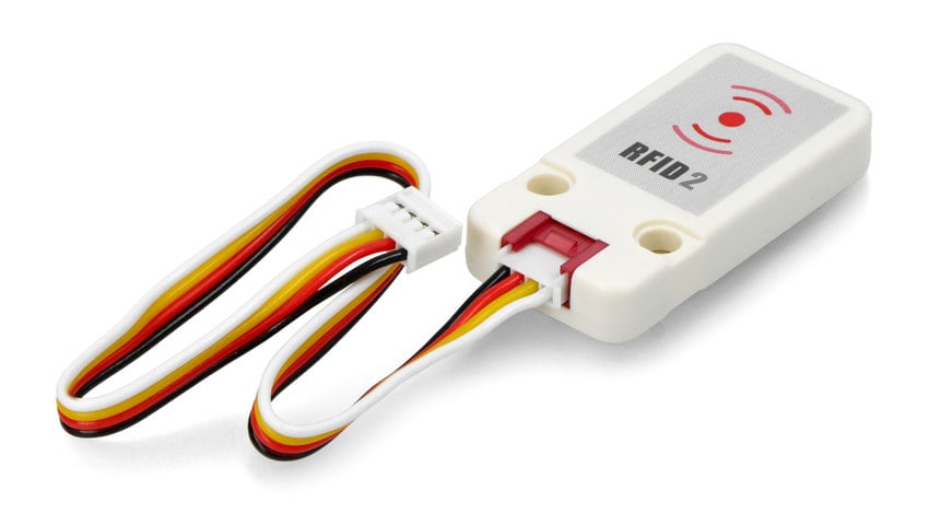 RFID-modul med tilkoblet flerfarget kabel og hvit kontakt
