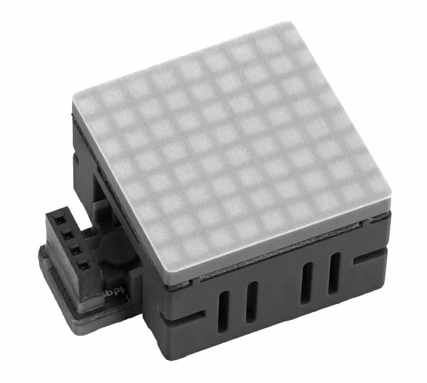 RGB LED-matrise 8x8 sett fra siden med kontakt på modulen