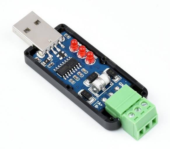 USB-til-RS485-konverter med kretskort, statusindikatorer og skruterminal